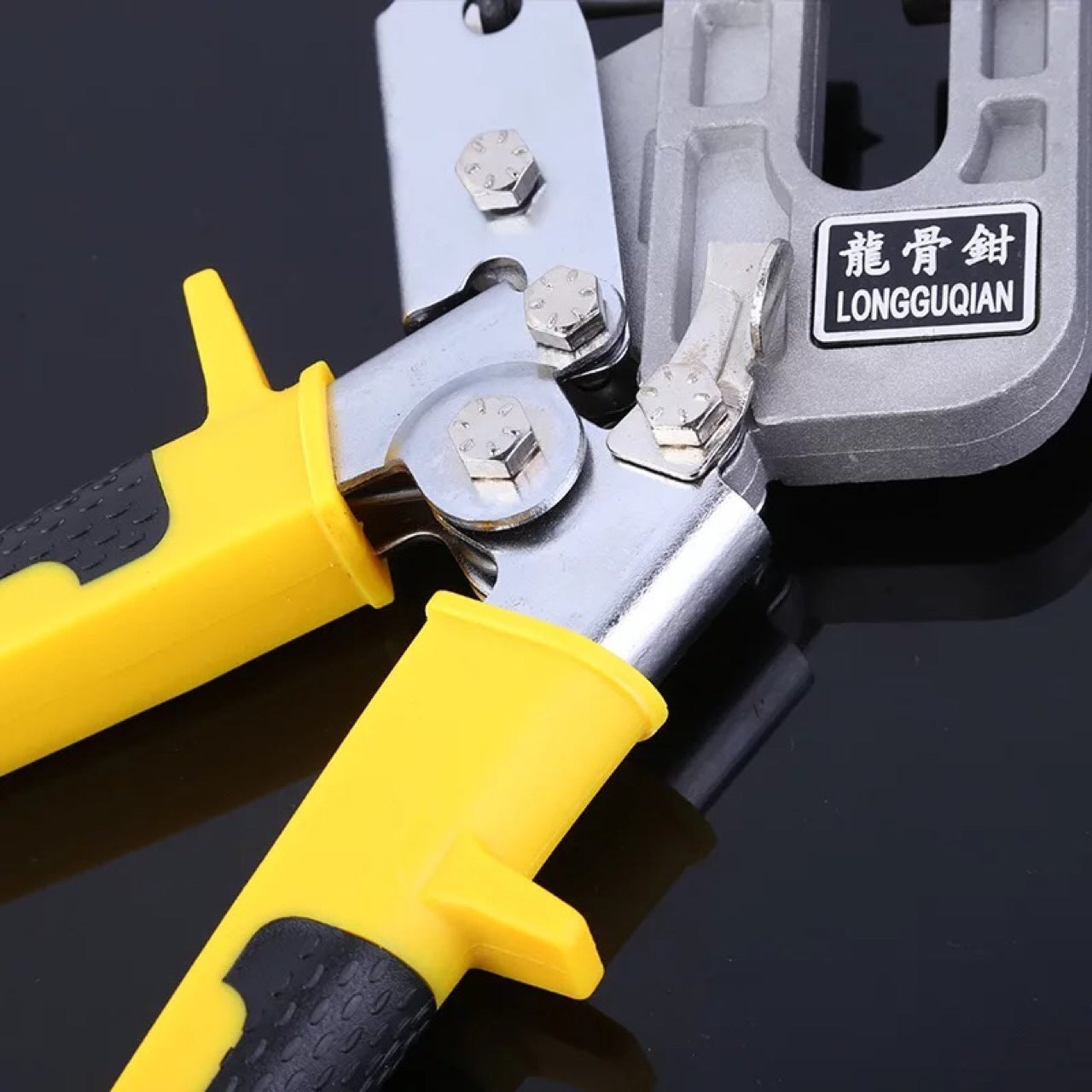 Quick Clamp Fastening Tool - Perfect to Secure in Seconds!
